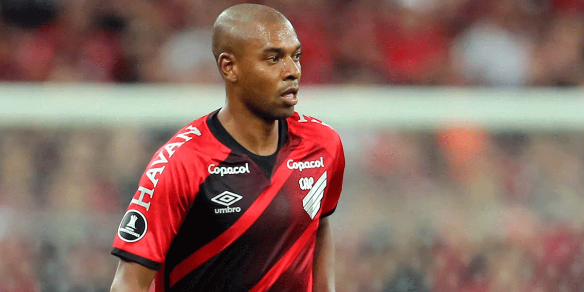 Fernandinho Tegaskan Kembali Lapangan Hanya untuk Laga Amal