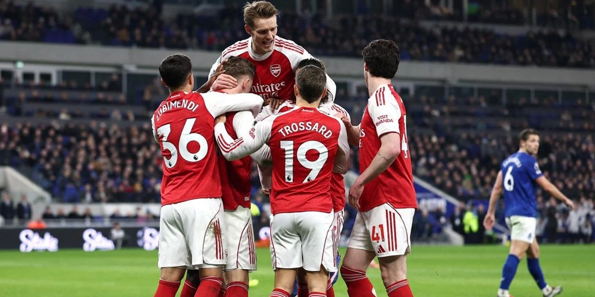 Arsenal-Kembali-Tegaskan-Dominasi-di-Puncak-Klasemen,-Man-City-Terus-Menempel-Ketat!